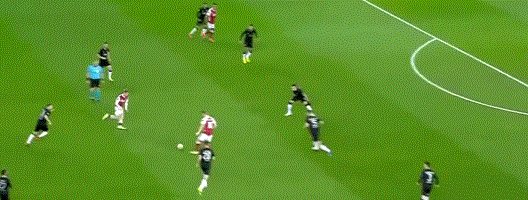 1614287683167044675.gif 6400.gif